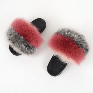 Glamorous Fur Slides! Various Sizes Available :)